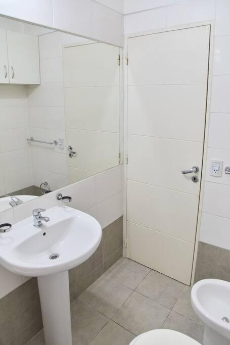 Espacioso Ubicado En Nueva Apartamento *